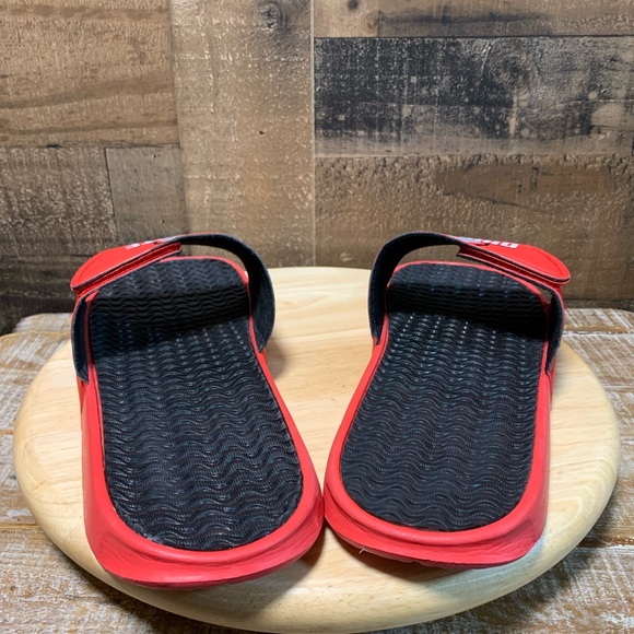 The Ohio State University men’s red adjustable flip flops size 13-14 - Picture 4 of 9